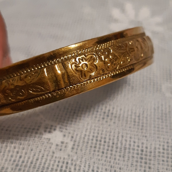 Bronze Vintage Floral Cufflinks  Bracelet, 2½" Wide /Unisex - Picture 8 of 12